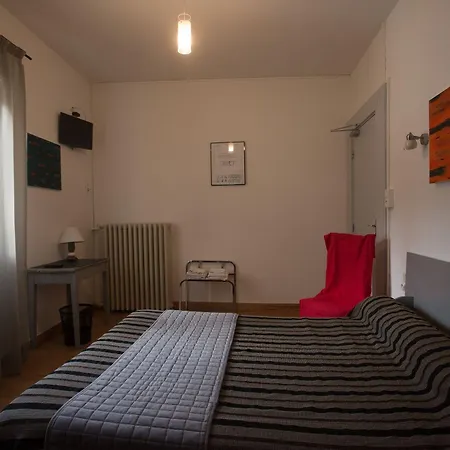 Bayle فندق Belcaire