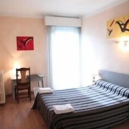 Bayle Hotel 2*