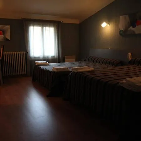 Bayle فندق Belcaire